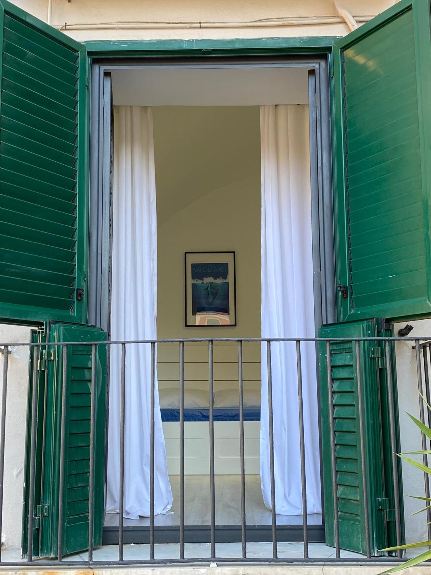 La Casa Di Partenope Naples Exterior photo